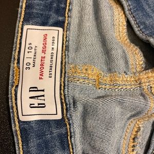 GAP Favorite Maternity Jeggings - Size 30/ 10 short -NEW